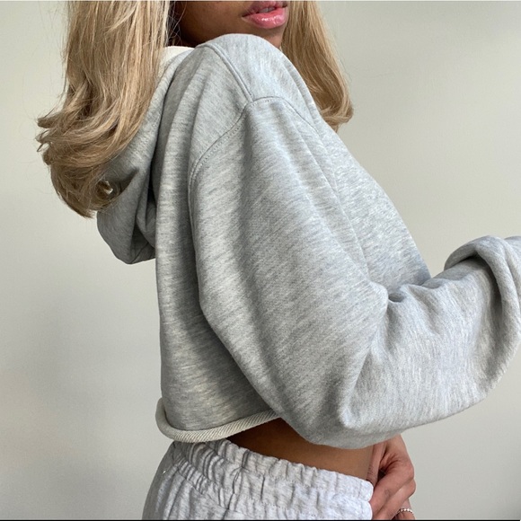 🕊Forever 21 Cut Off Crop Hoodie🕊 - Picture 4 of 5
